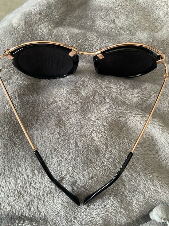 Spitfire A Teen Cat Black Frames with Gold Accents Round Women\'s Sunglasses main image 4